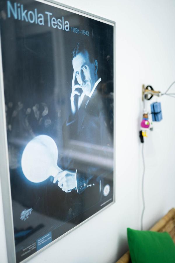 Tesla Wizard